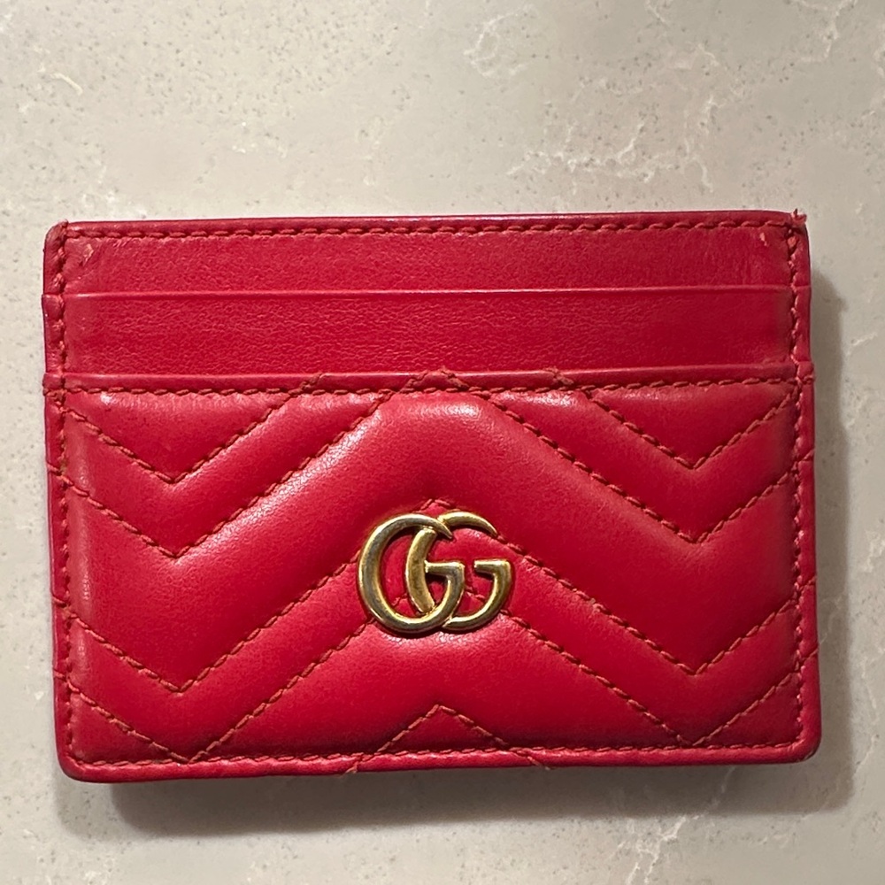 Gucci Scarlet Card Holder with Gold Logo